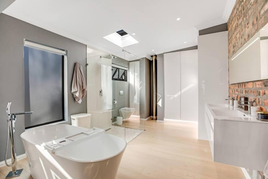 Apartment Point Gem Cape Town
