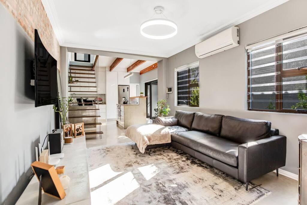 Apartment Point Gem *